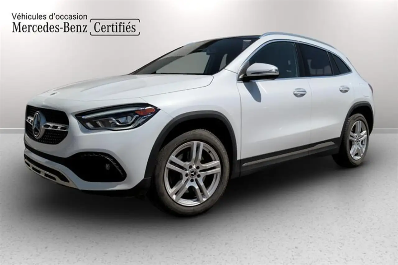 Mercedes-Benz GLA снимка Mercedes-Benz GLA