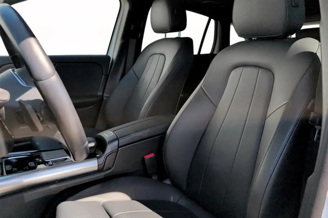 Mercedes-Benz GLA снимка Mercedes-Benz GLA