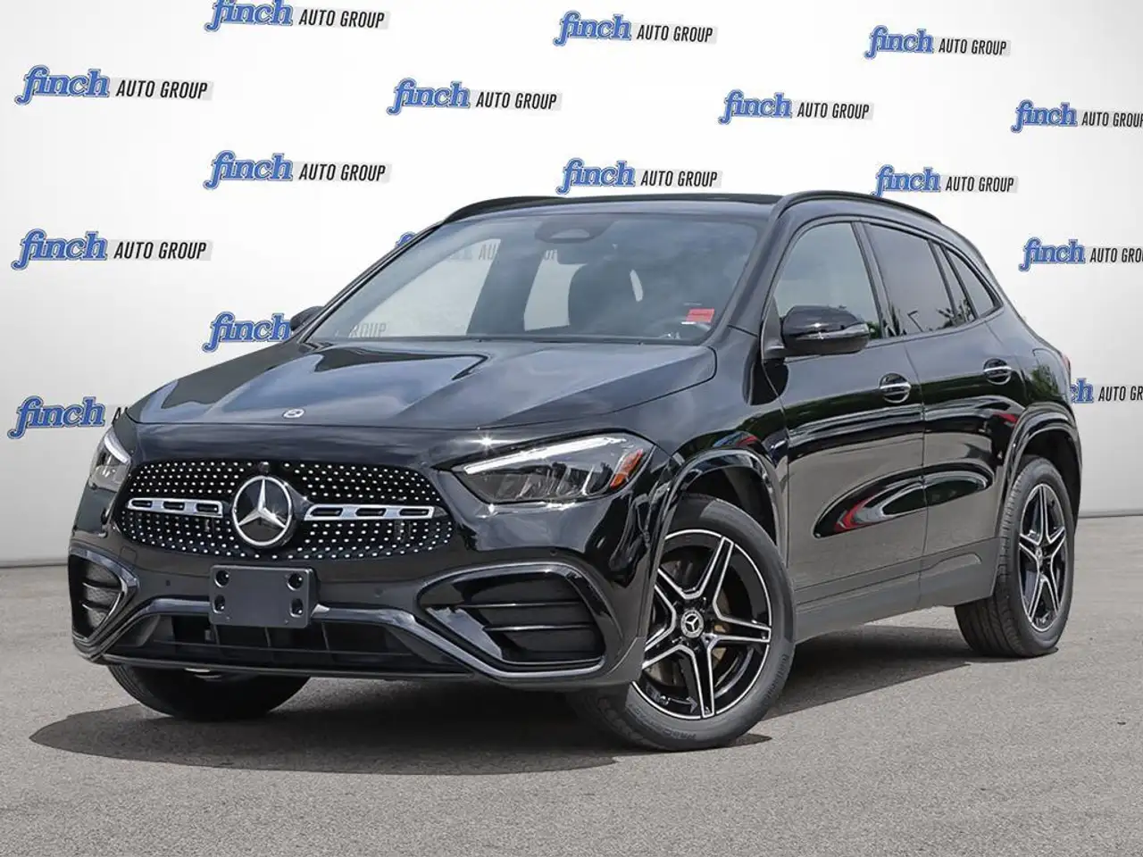 Mercedes-Benz GLA снимка Mercedes-Benz GLA