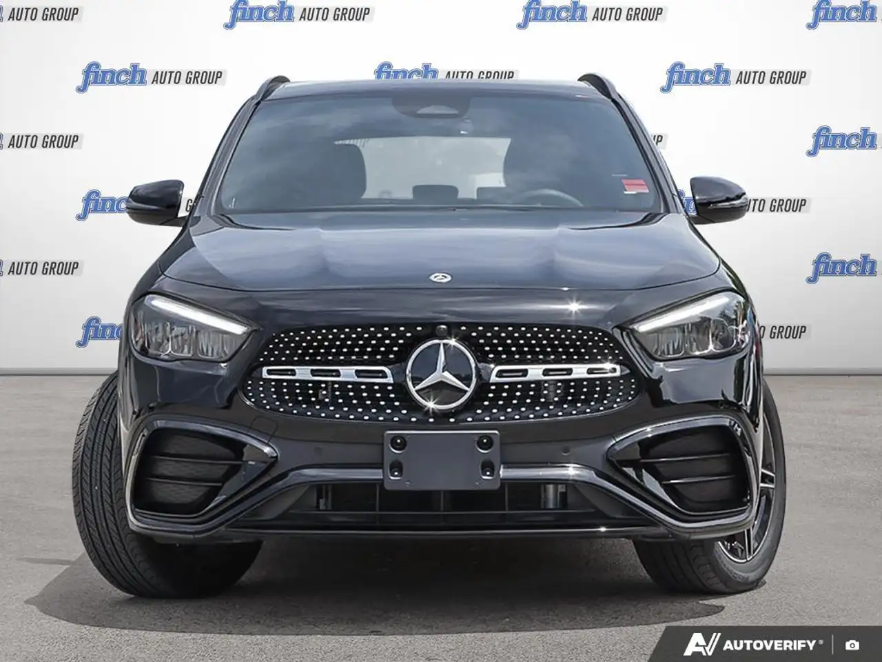Mercedes-Benz GLA снимка Mercedes-Benz GLA