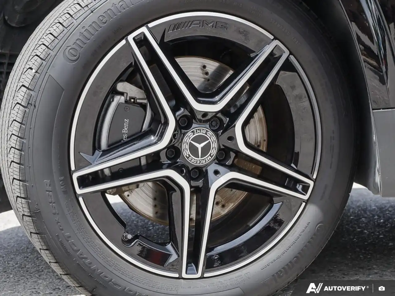 Mercedes-Benz GLA снимка Mercedes-Benz GLA