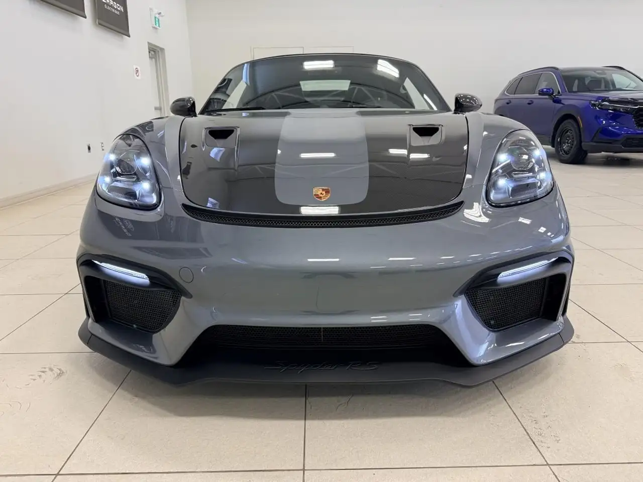 Porsche 718 Spyder снимка Porsche 718 Spyder