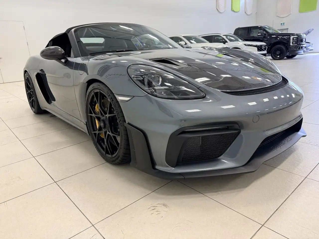 Porsche 718 Spyder снимка Porsche 718 Spyder
