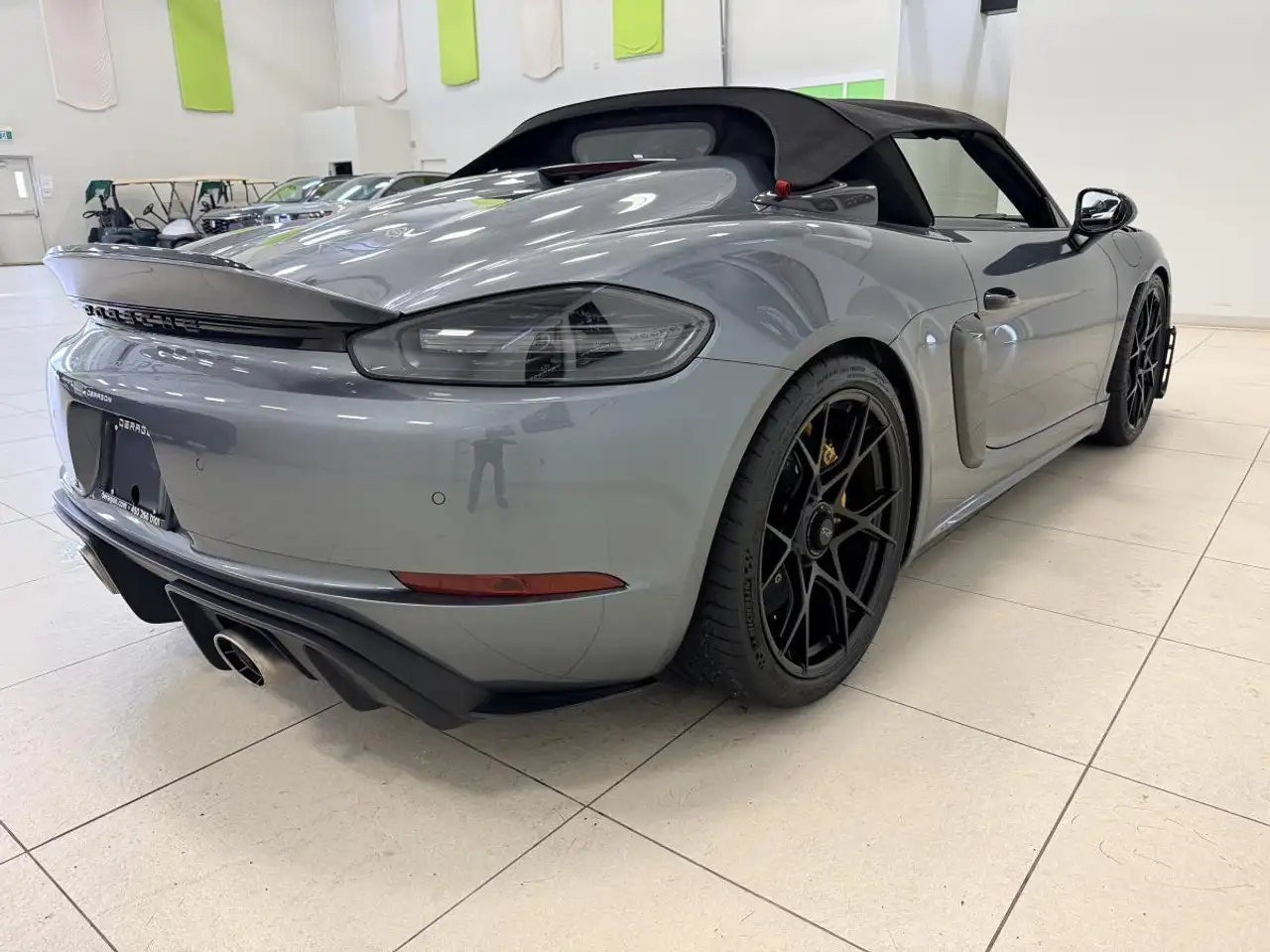 Porsche 718 Spyder снимка Porsche 718 Spyder