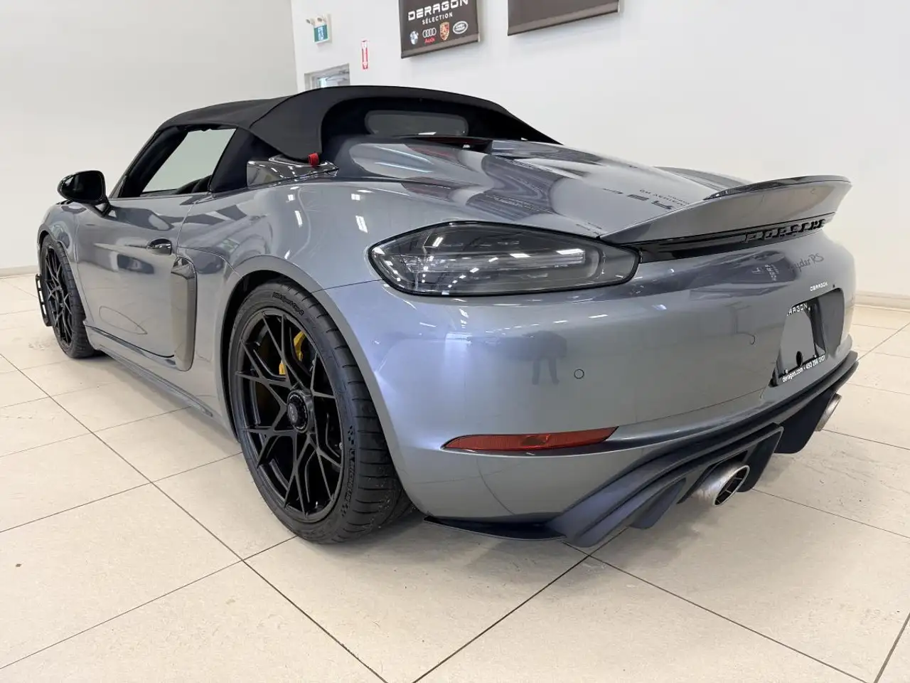 Porsche 718 Spyder снимка Porsche 718 Spyder