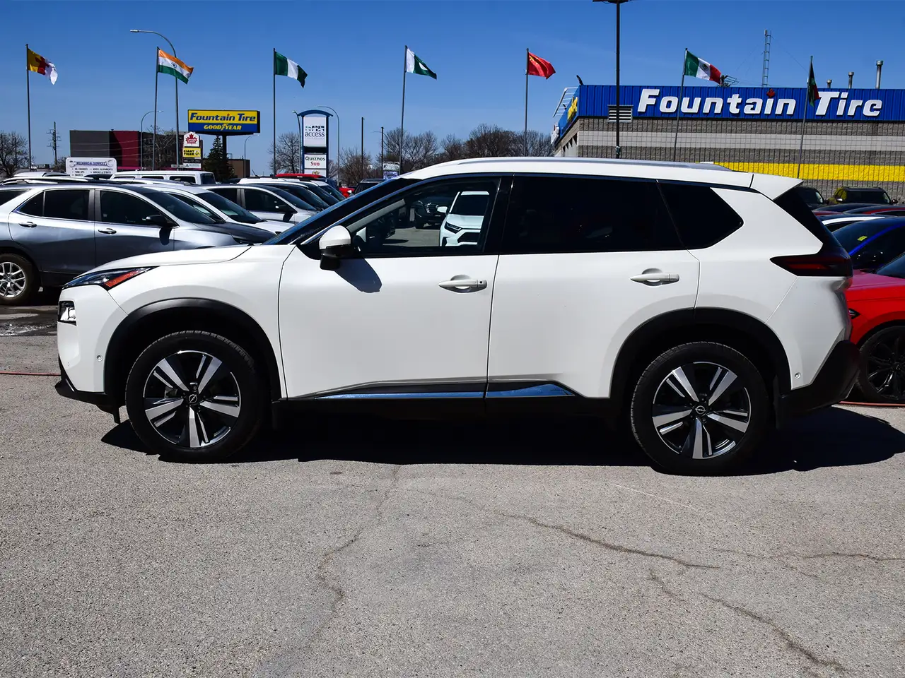 Nissan Rogue снимка Nissan Rogue