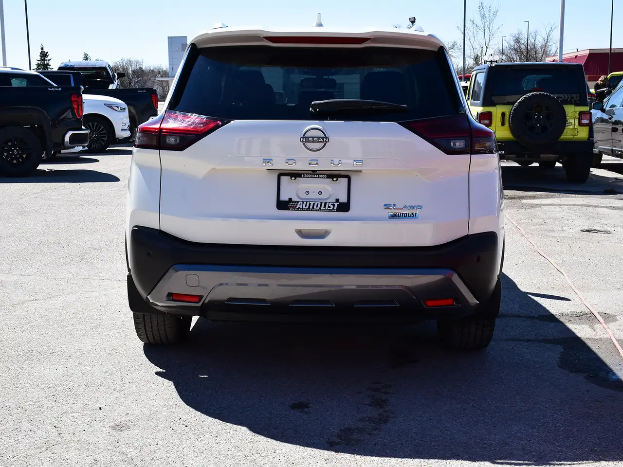 Nissan Rogue снимка Nissan Rogue