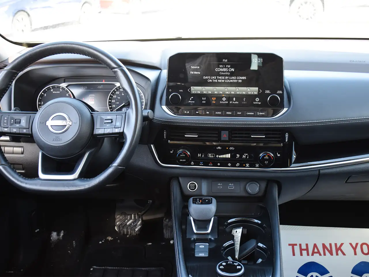 Nissan Rogue снимка Nissan Rogue