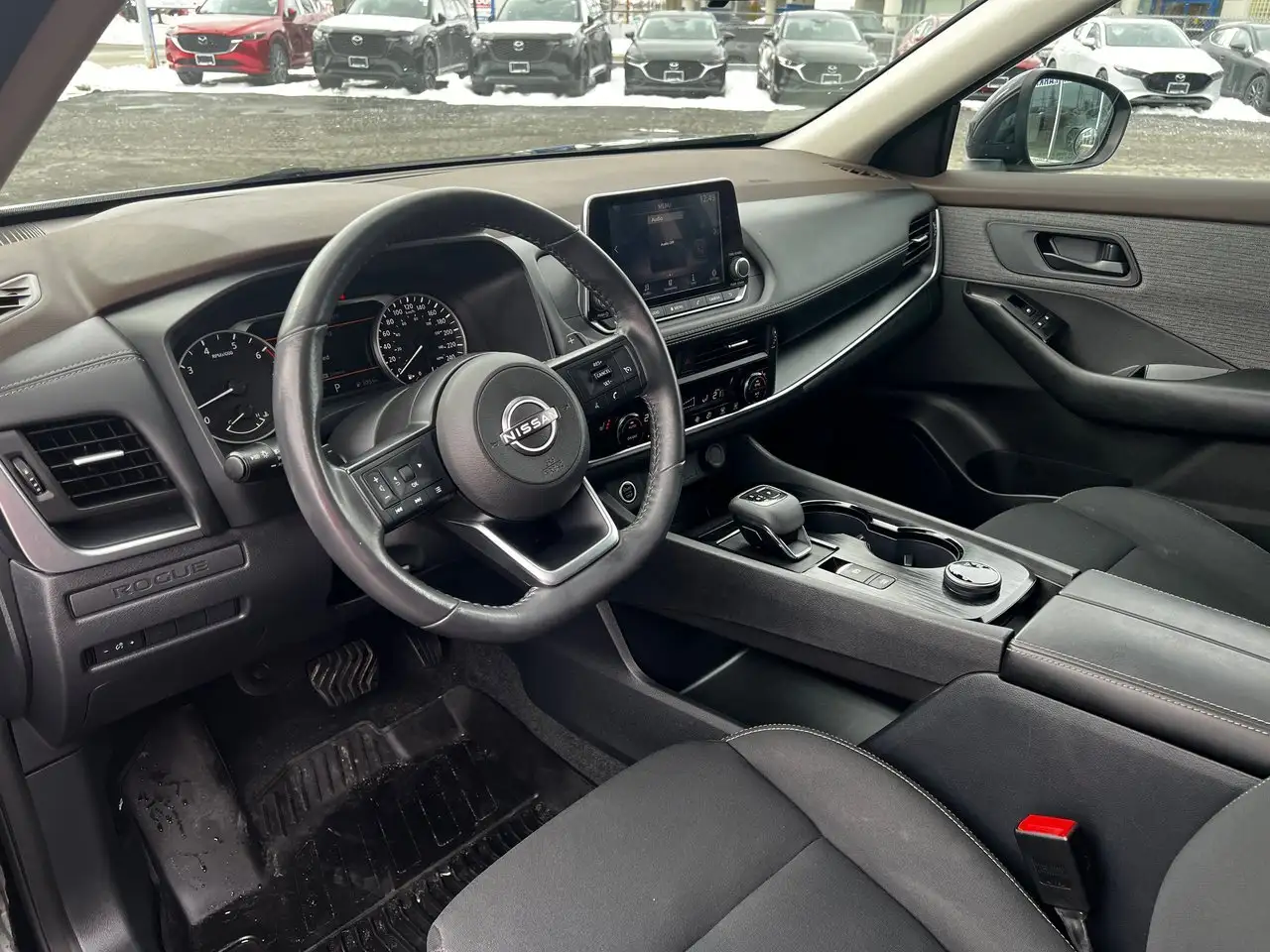 Nissan Rogue снимка Nissan Rogue
