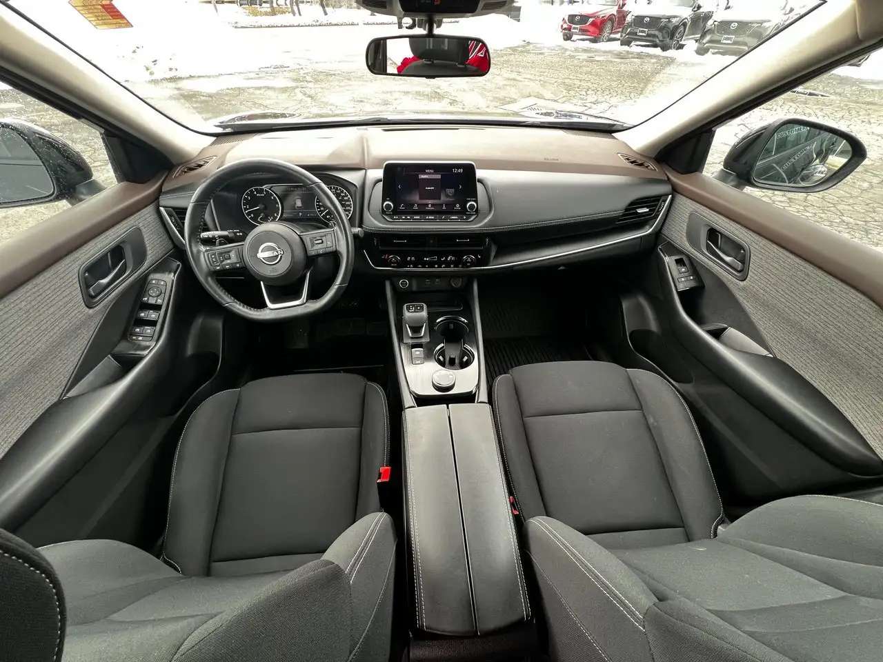 Nissan Rogue снимка Nissan Rogue