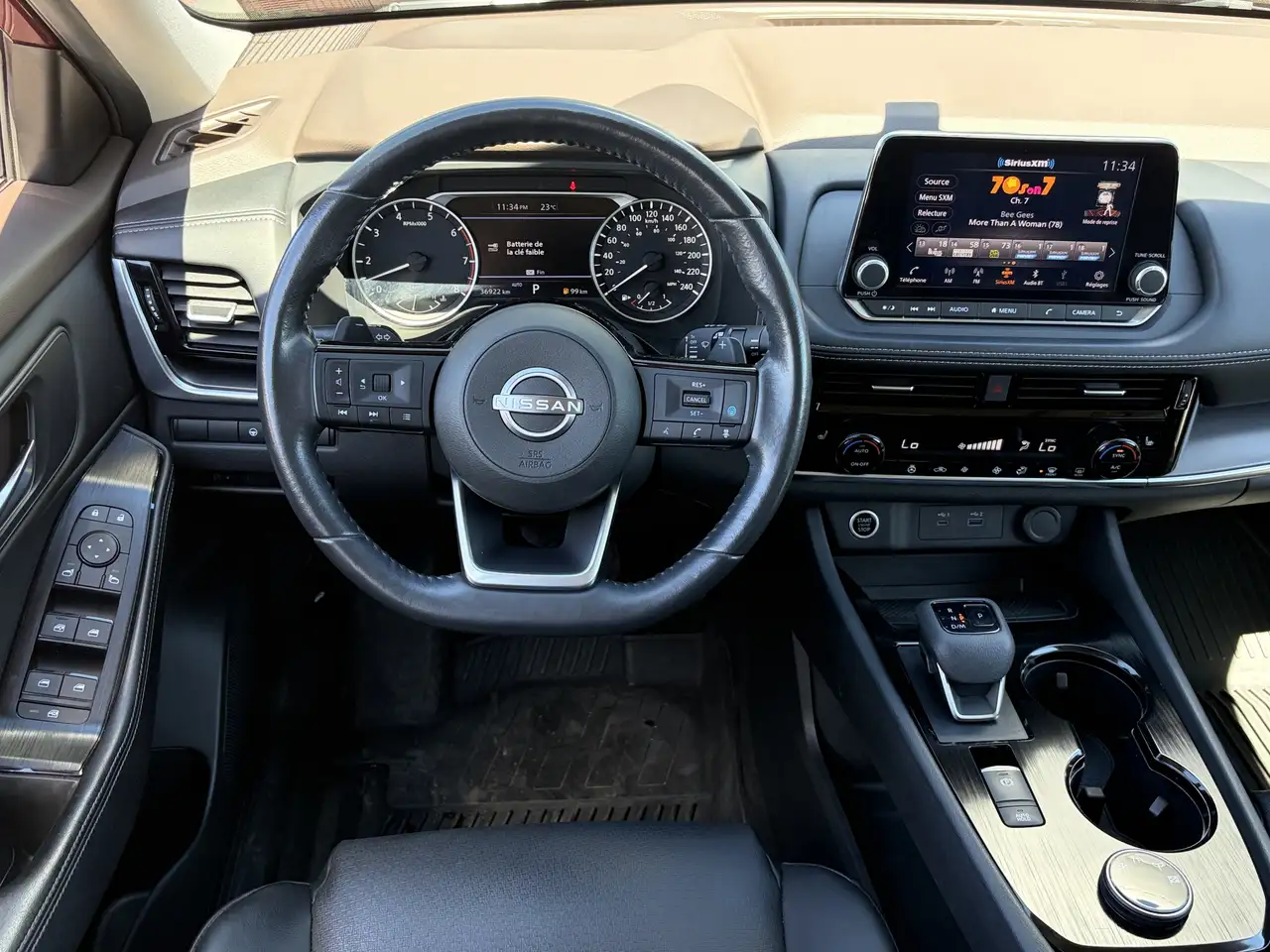 Nissan Rogue fotografie Nissan Rogue