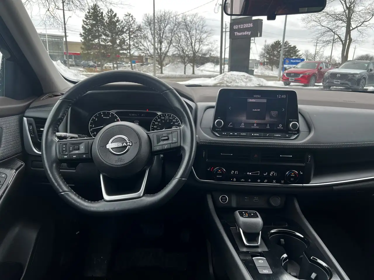 Nissan Rogue снимка Nissan Rogue