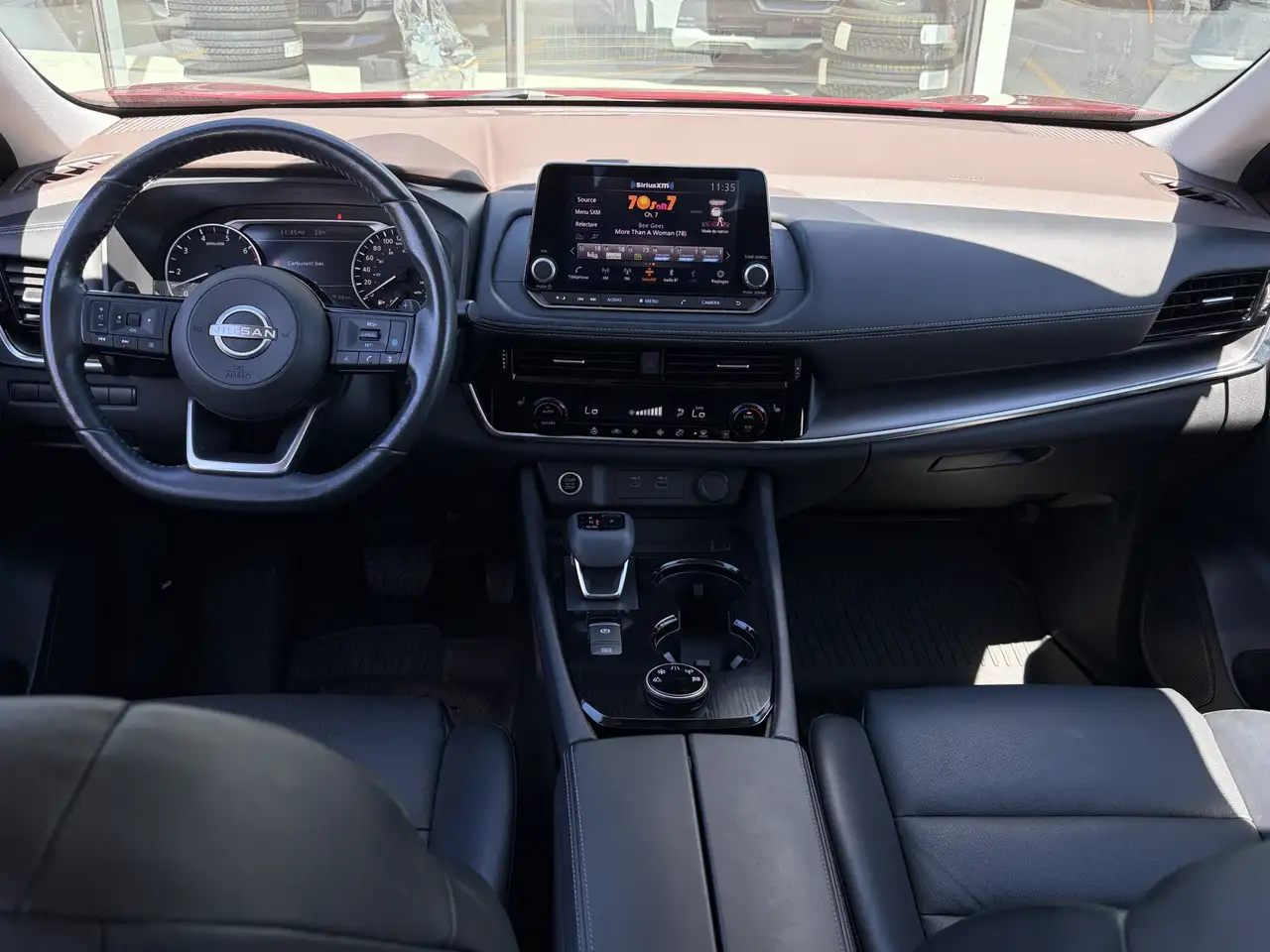 Nissan Rogue fotografie Nissan Rogue