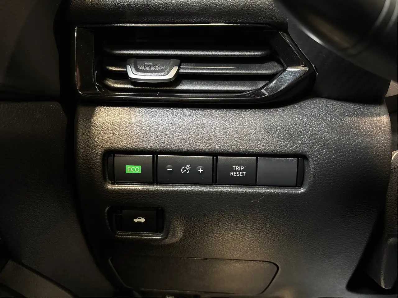 Nissan Sentra снимка Nissan Sentra
