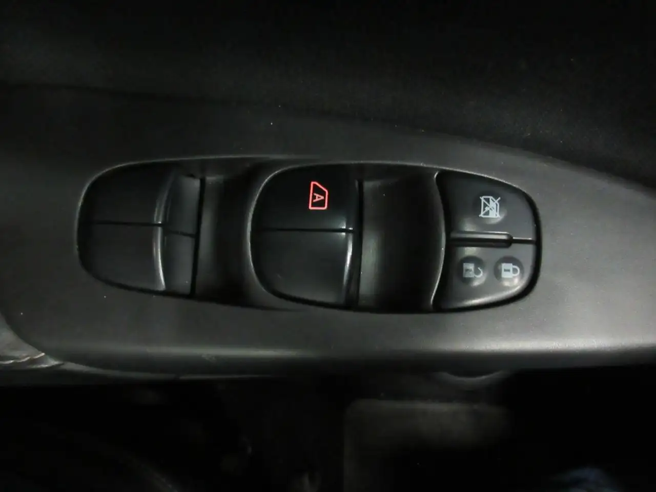 Nissan Sentra снимка Nissan Sentra