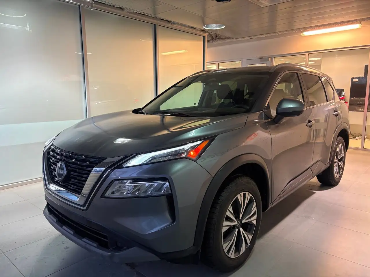 Nissan Rogue снимка Nissan Rogue