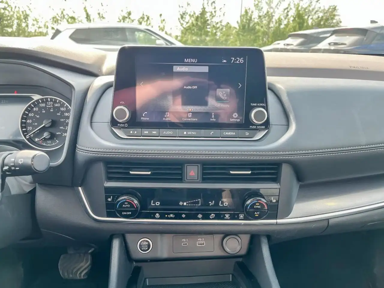 Nissan Rogue fotografie Nissan Rogue