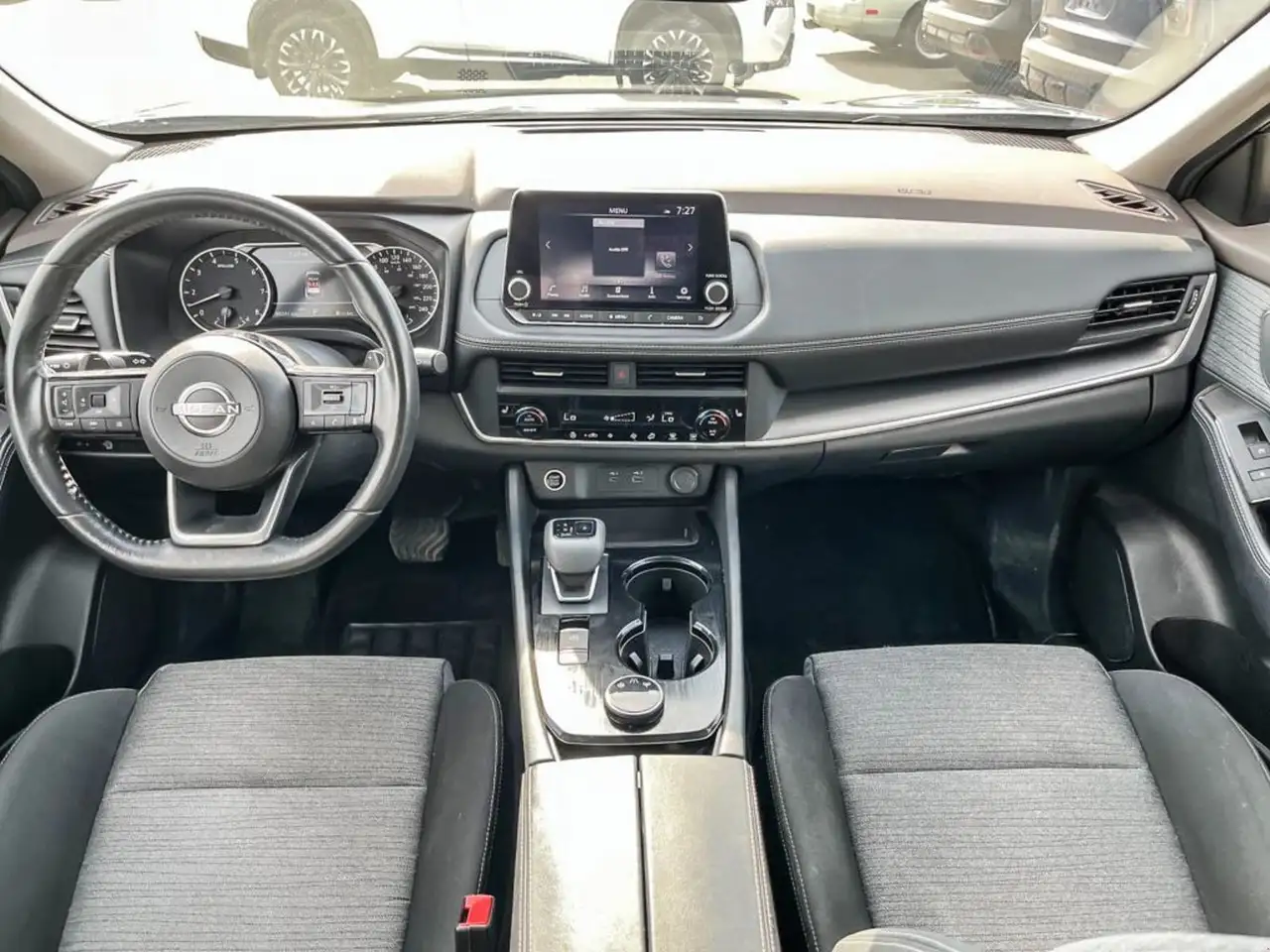 Nissan Rogue fotografie Nissan Rogue