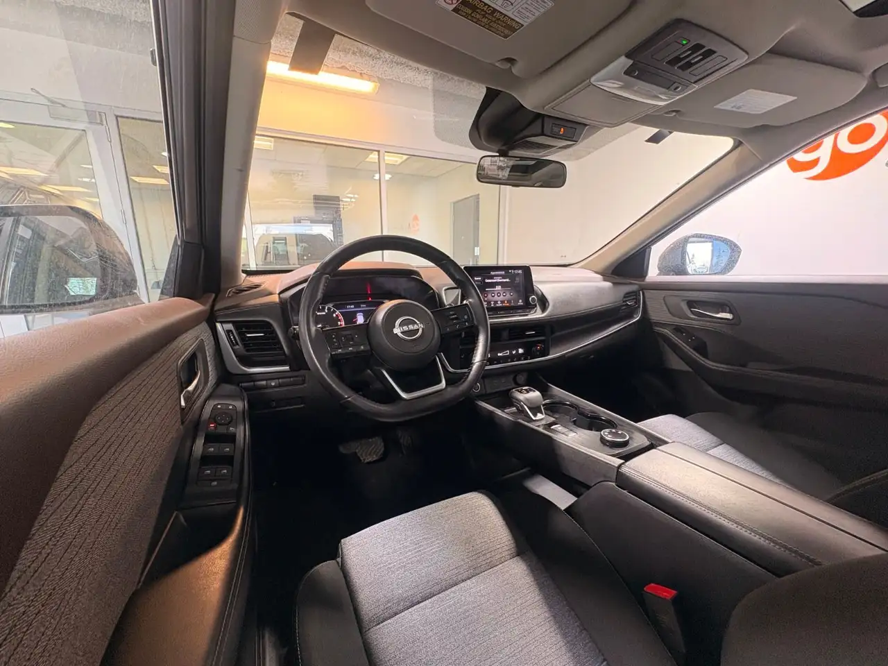 Nissan Rogue снимка Nissan Rogue