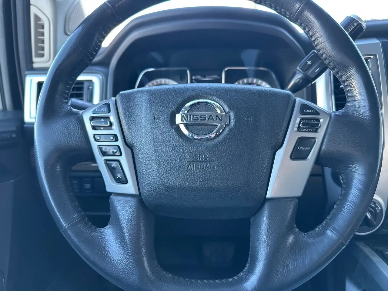 Nissan Titan XD снимка Nissan Titan XD