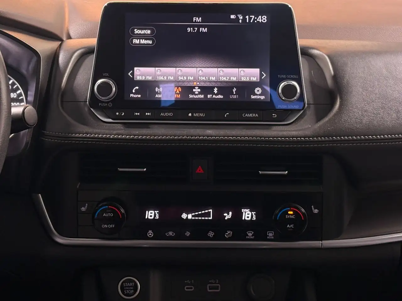 Nissan Rogue снимка Nissan Rogue