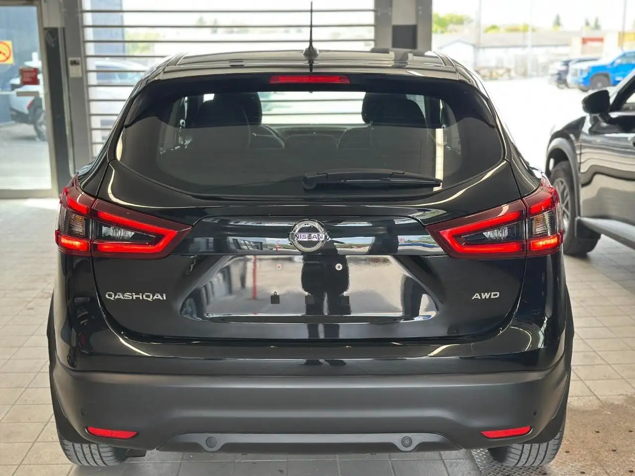 Nissan Qashqai снимка Nissan Qashqai