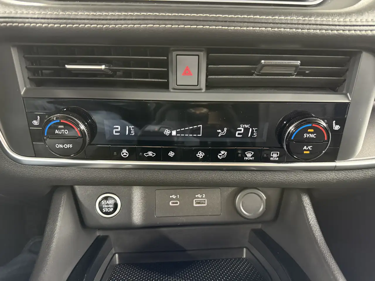 Nissan Rogue photo Nissan Rogue