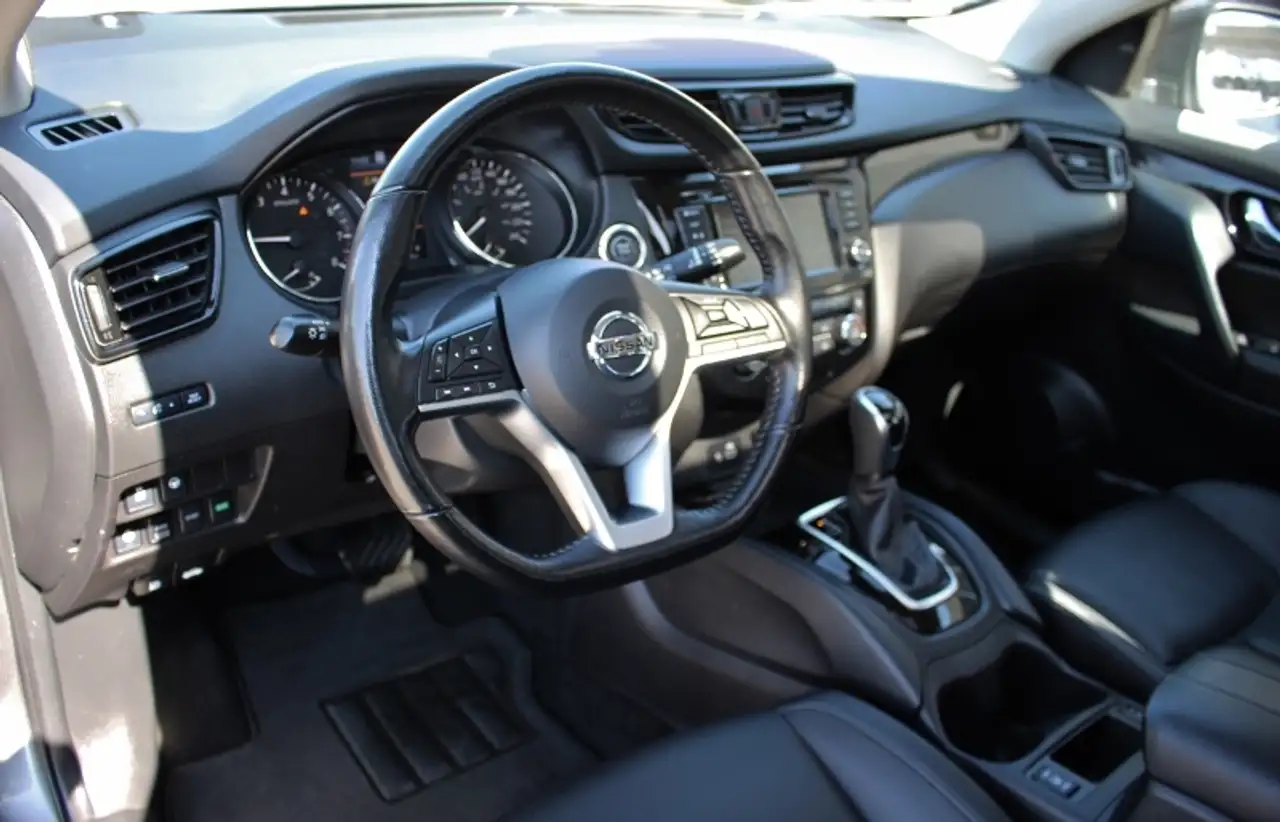 Nissan Qashqai снимка Nissan Qashqai
