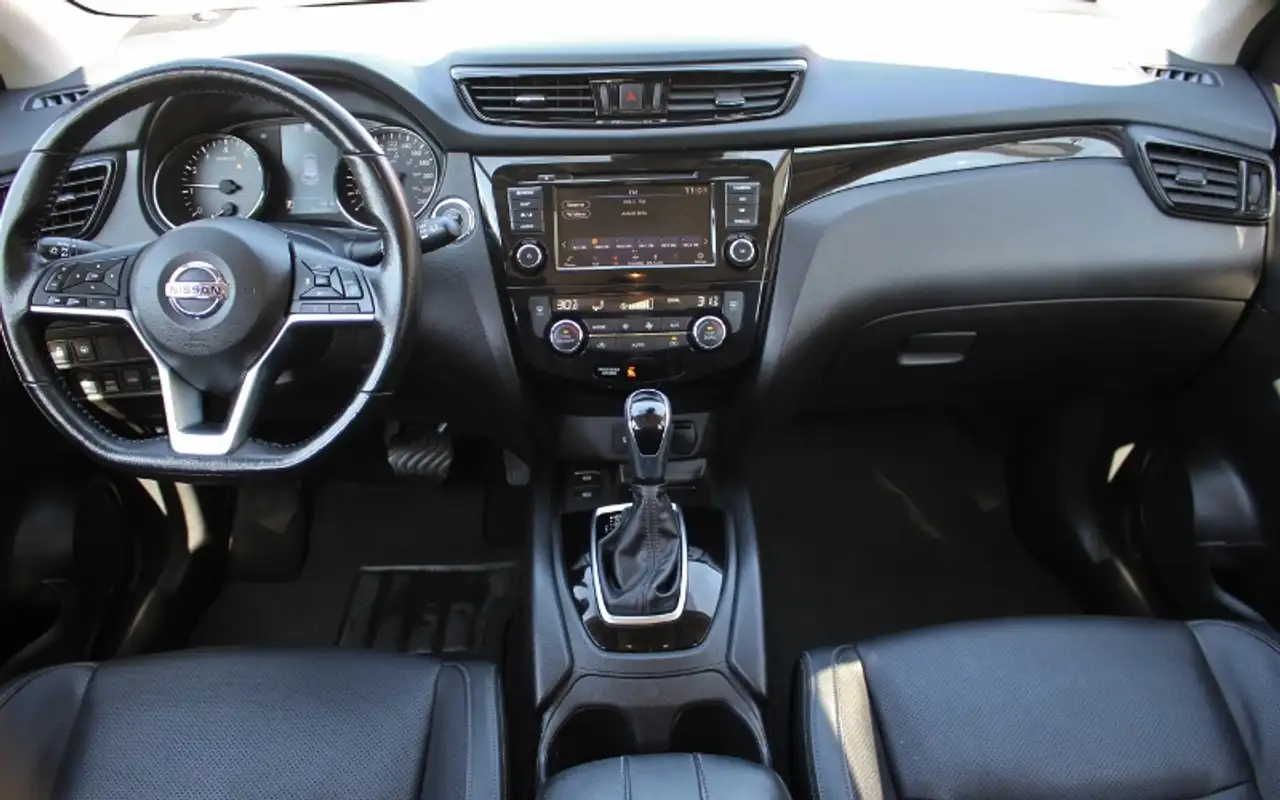 Nissan Qashqai снимка Nissan Qashqai
