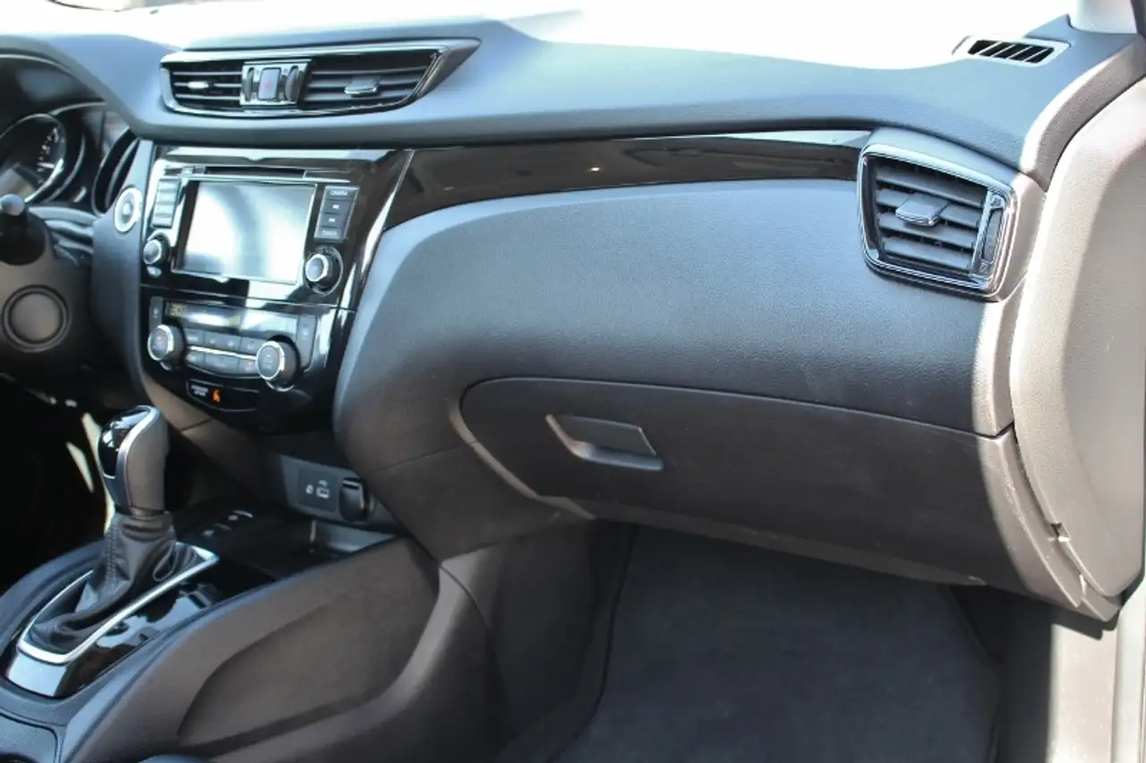 Nissan Qashqai снимка Nissan Qashqai