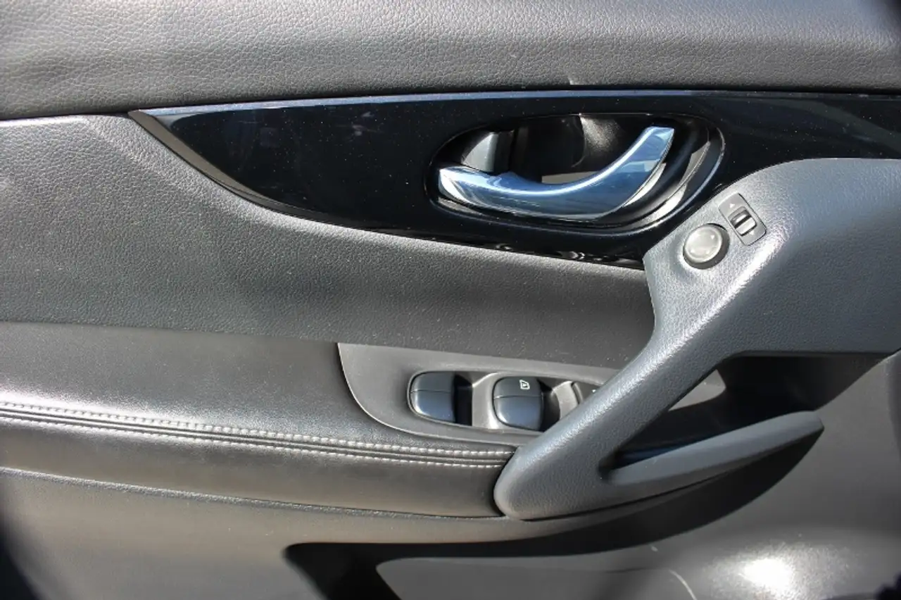 Nissan Qashqai снимка Nissan Qashqai