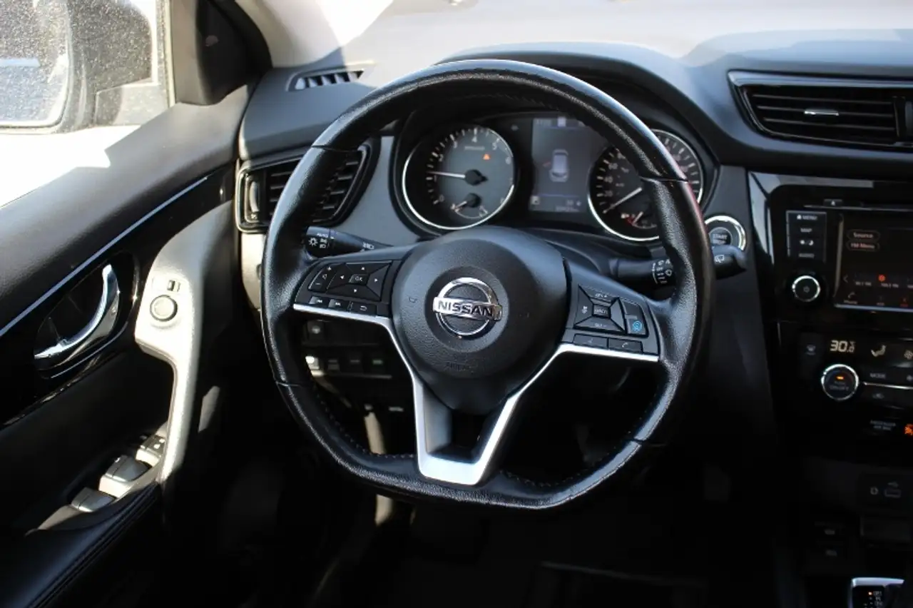 Nissan Qashqai снимка Nissan Qashqai