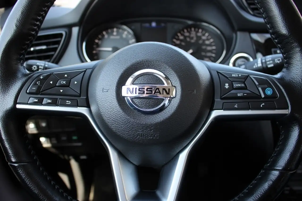 Nissan Qashqai снимка Nissan Qashqai
