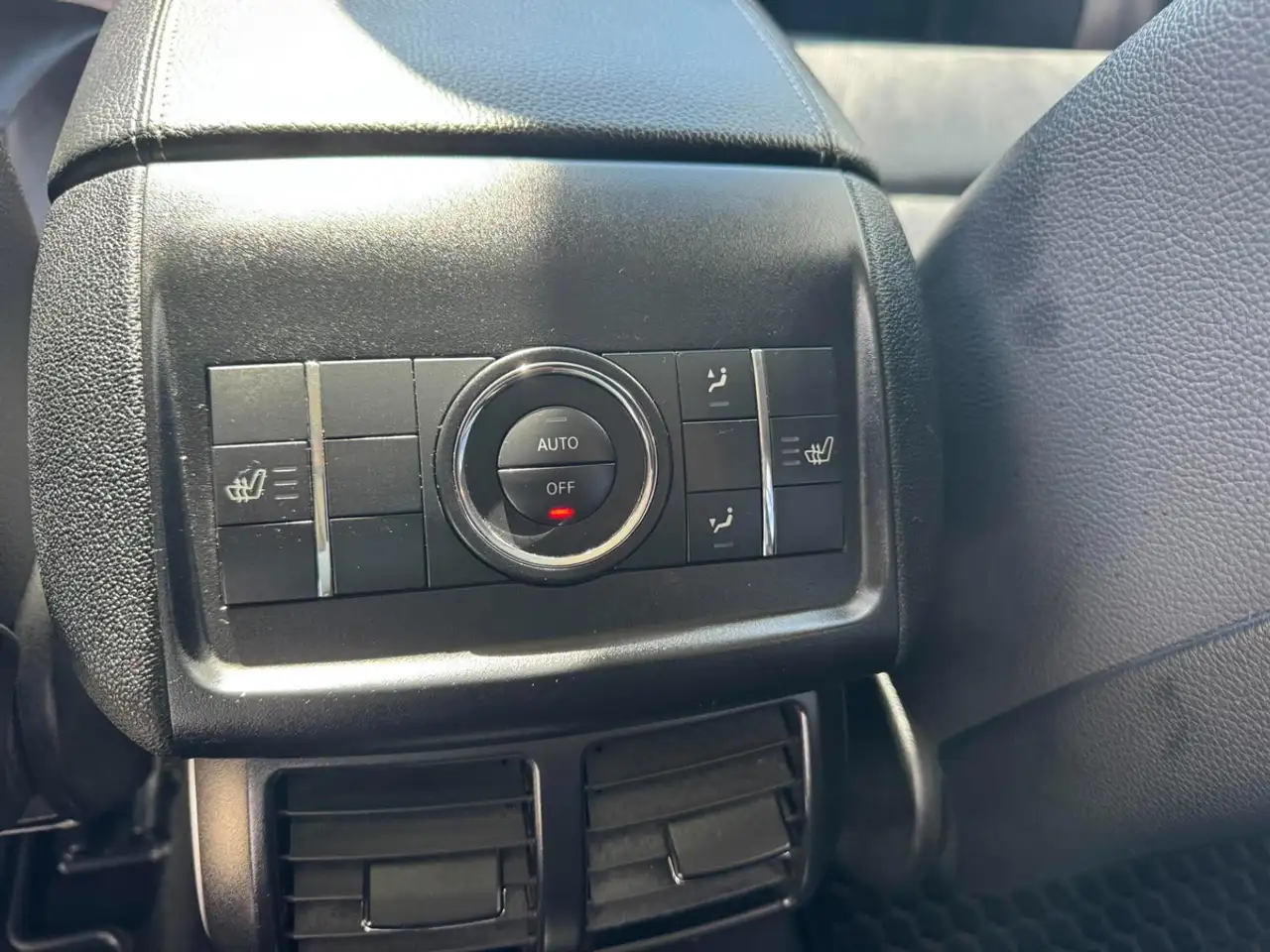 Mercedes-Benz R-Class снимка Mercedes-Benz R-Class