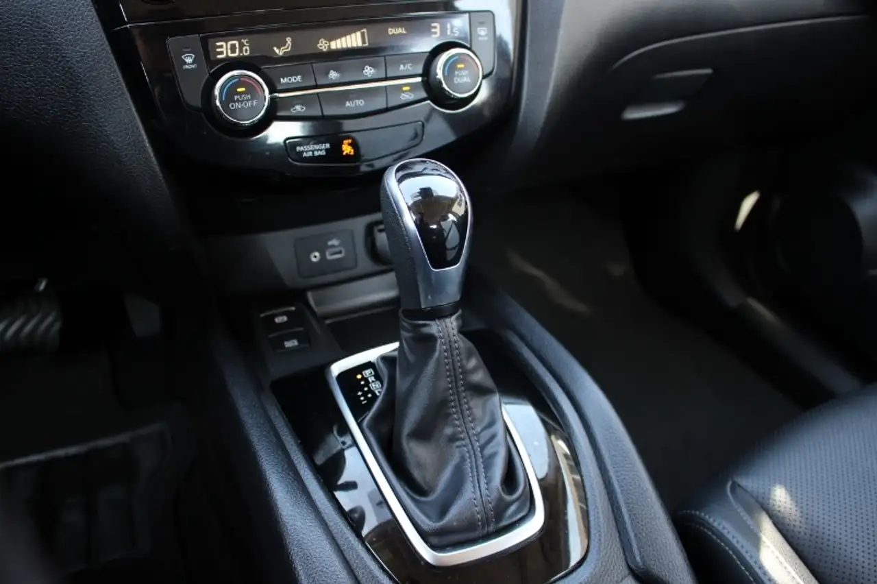 Nissan Qashqai снимка Nissan Qashqai