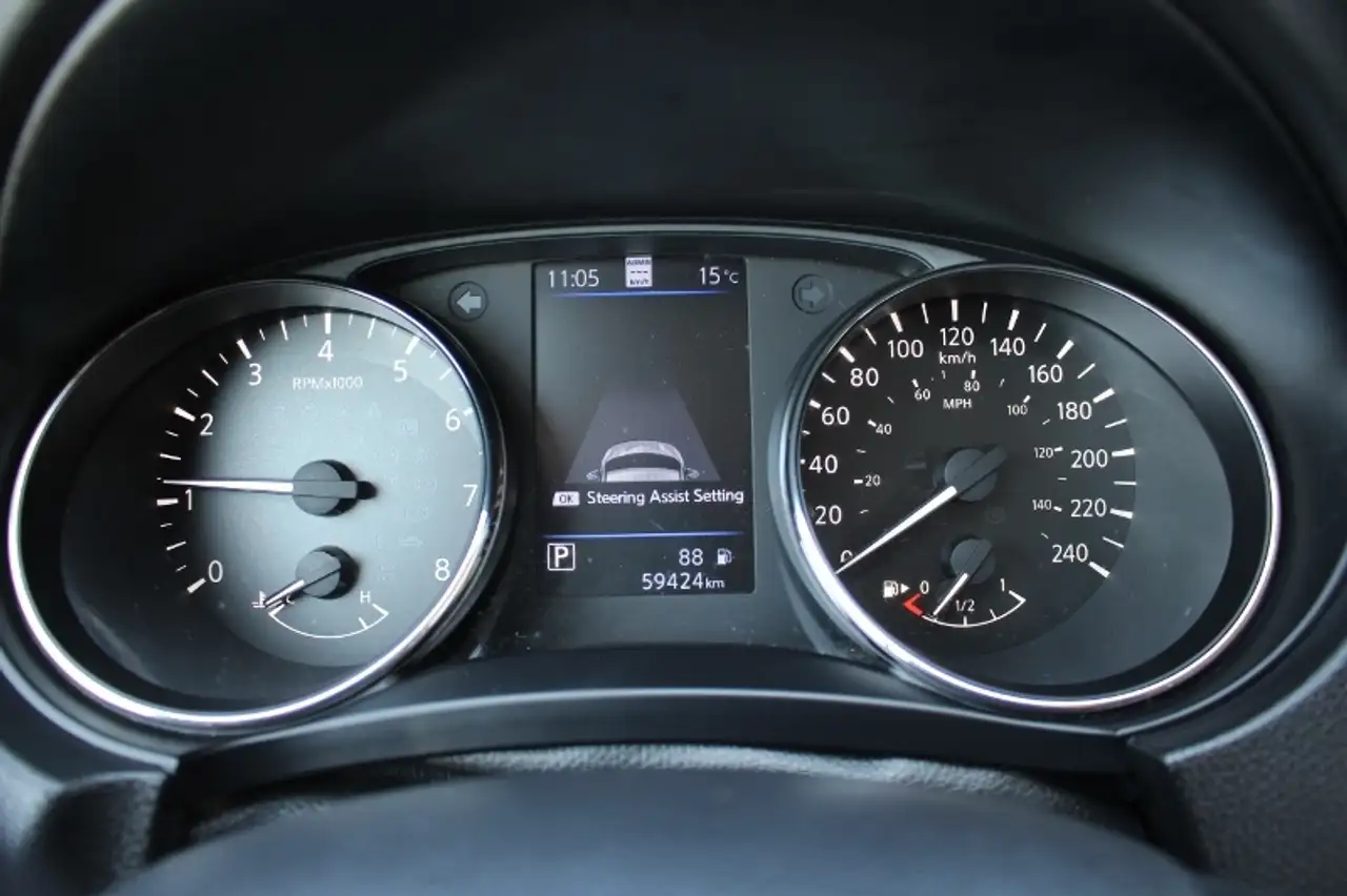 Nissan Qashqai снимка Nissan Qashqai