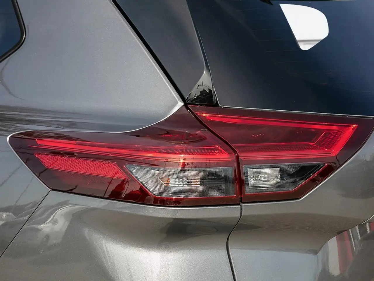 Nissan Rogue fotografie Nissan Rogue