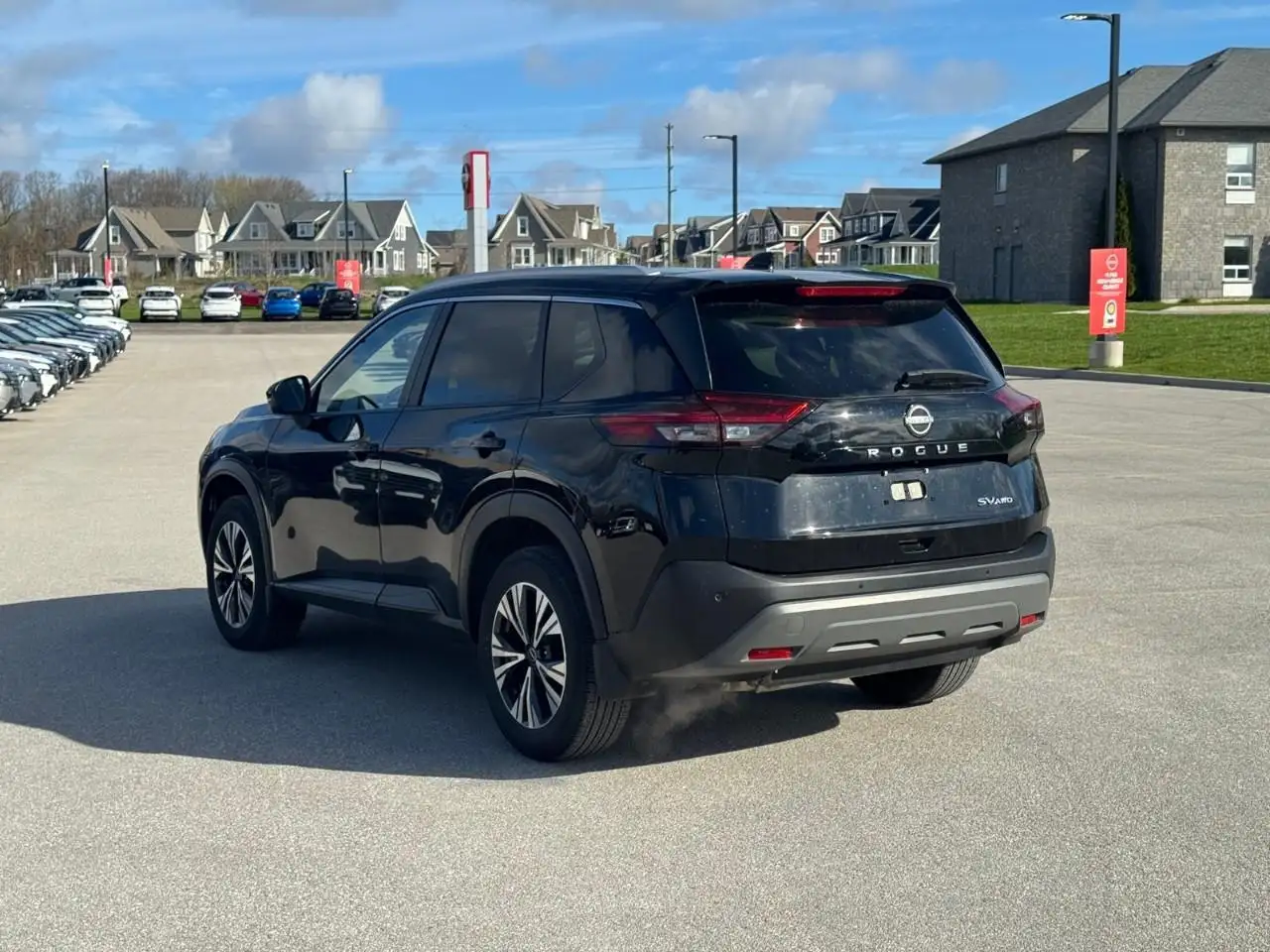 Nissan Rogue снимка Nissan Rogue