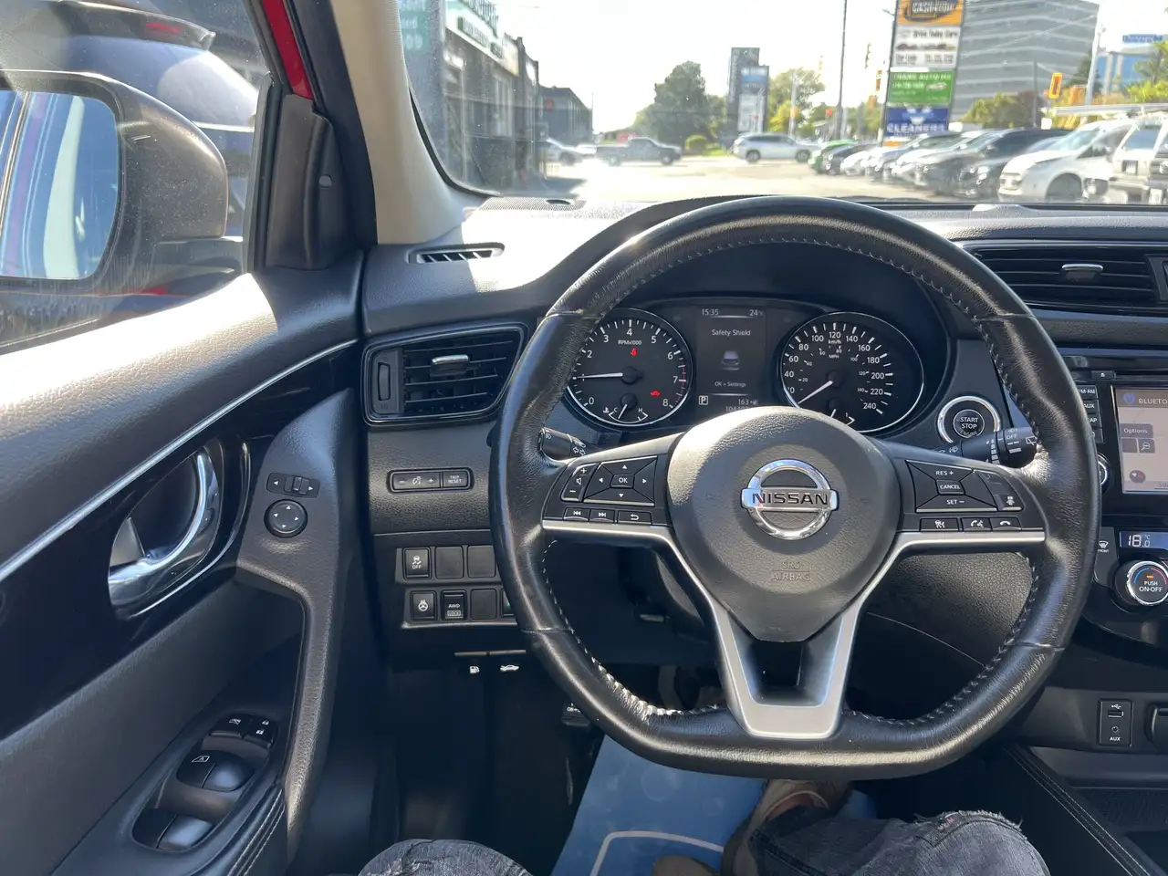 Nissan Qashqai снимка Nissan Qashqai