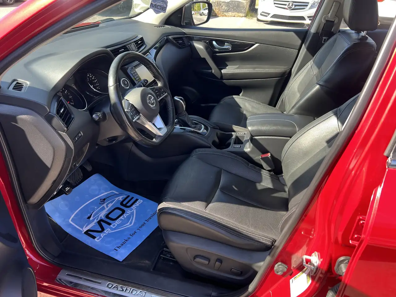 Nissan Qashqai снимка Nissan Qashqai
