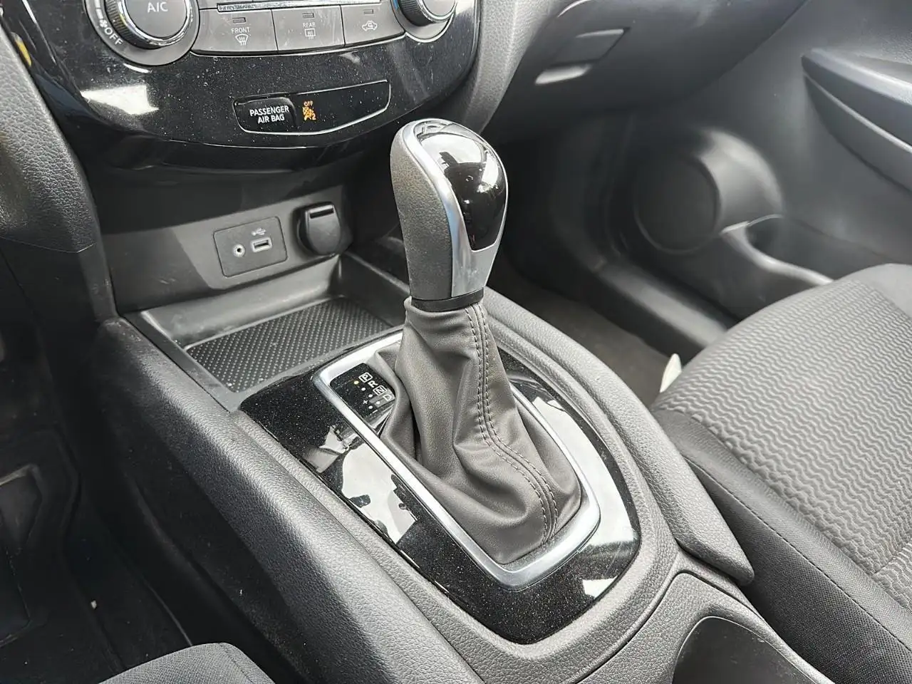 Nissan Qashqai снимка Nissan Qashqai