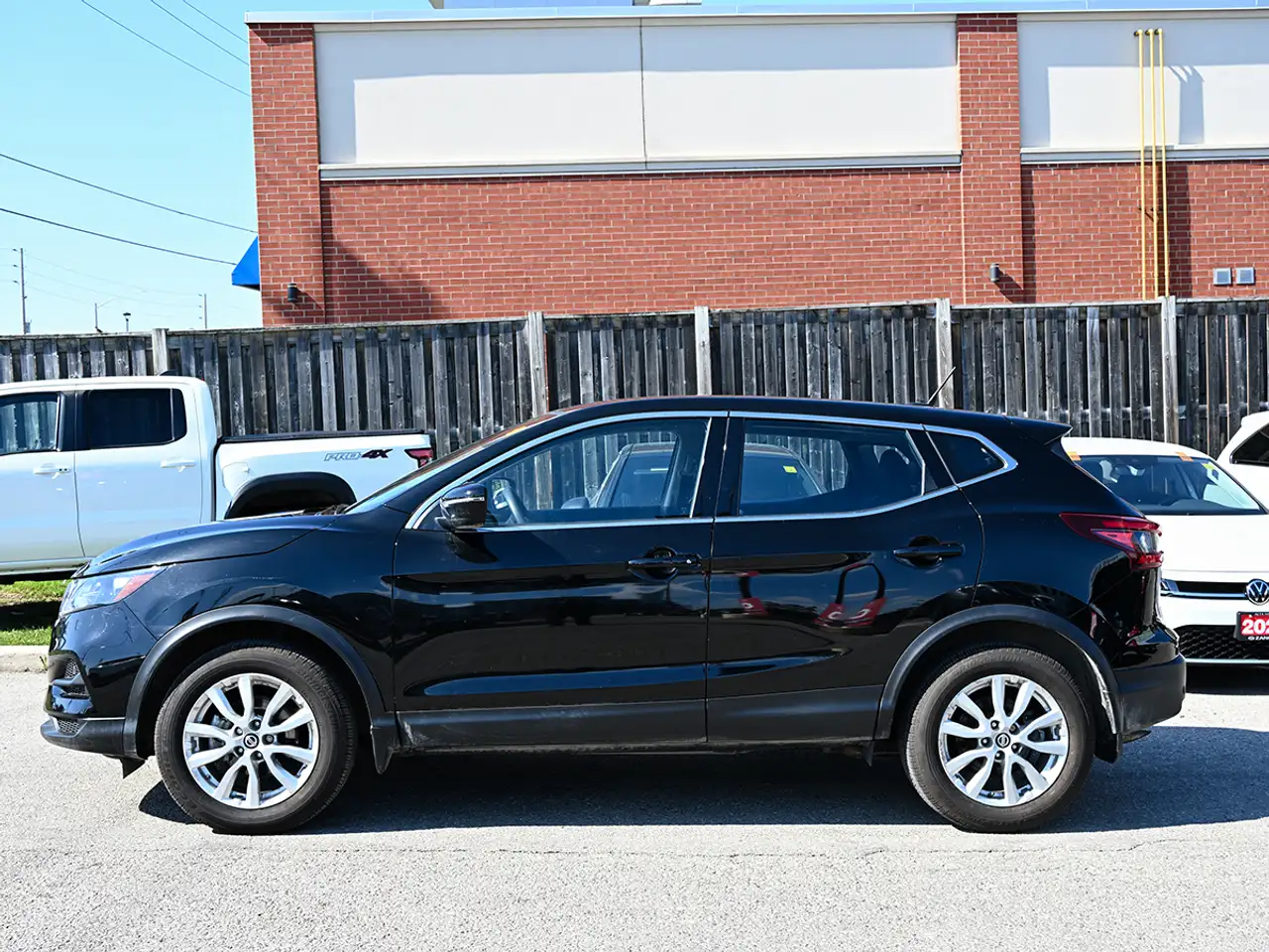 Nissan Qashqai снимка Nissan Qashqai