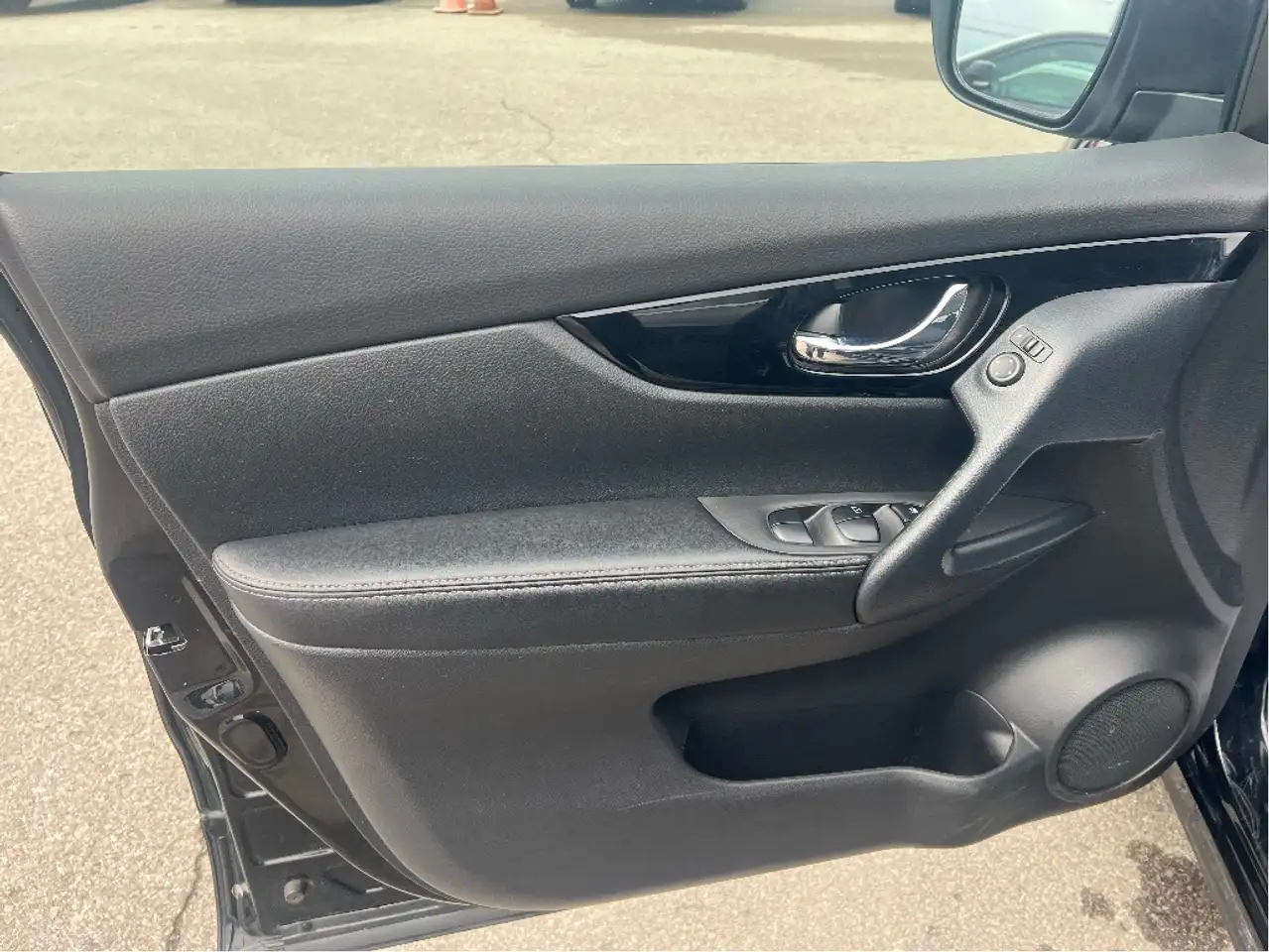 Nissan Qashqai снимка Nissan Qashqai