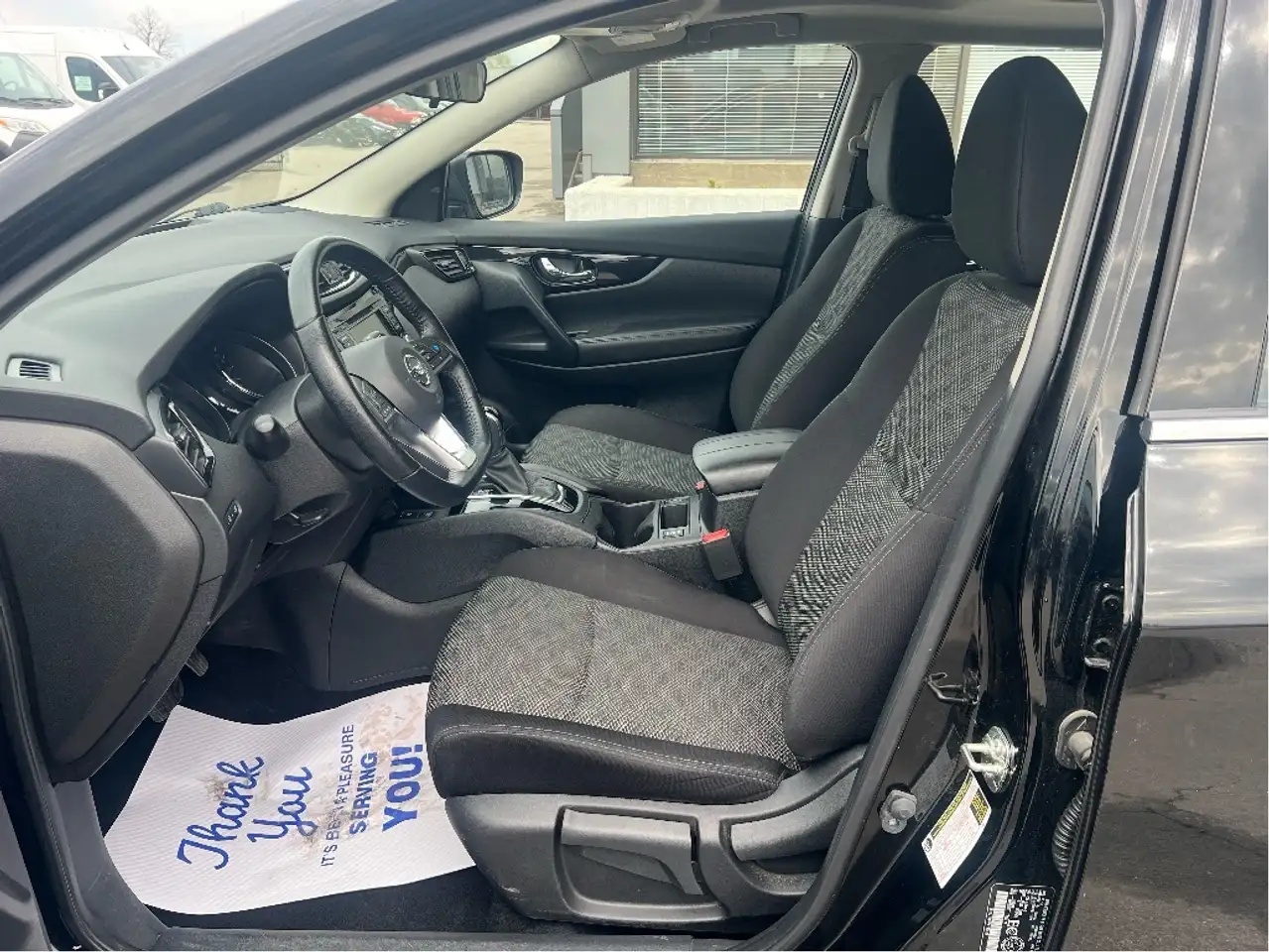 Nissan Qashqai снимка Nissan Qashqai