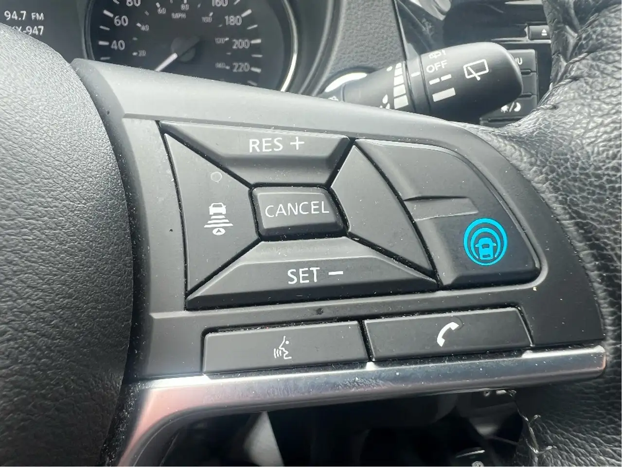 Nissan Qashqai снимка Nissan Qashqai