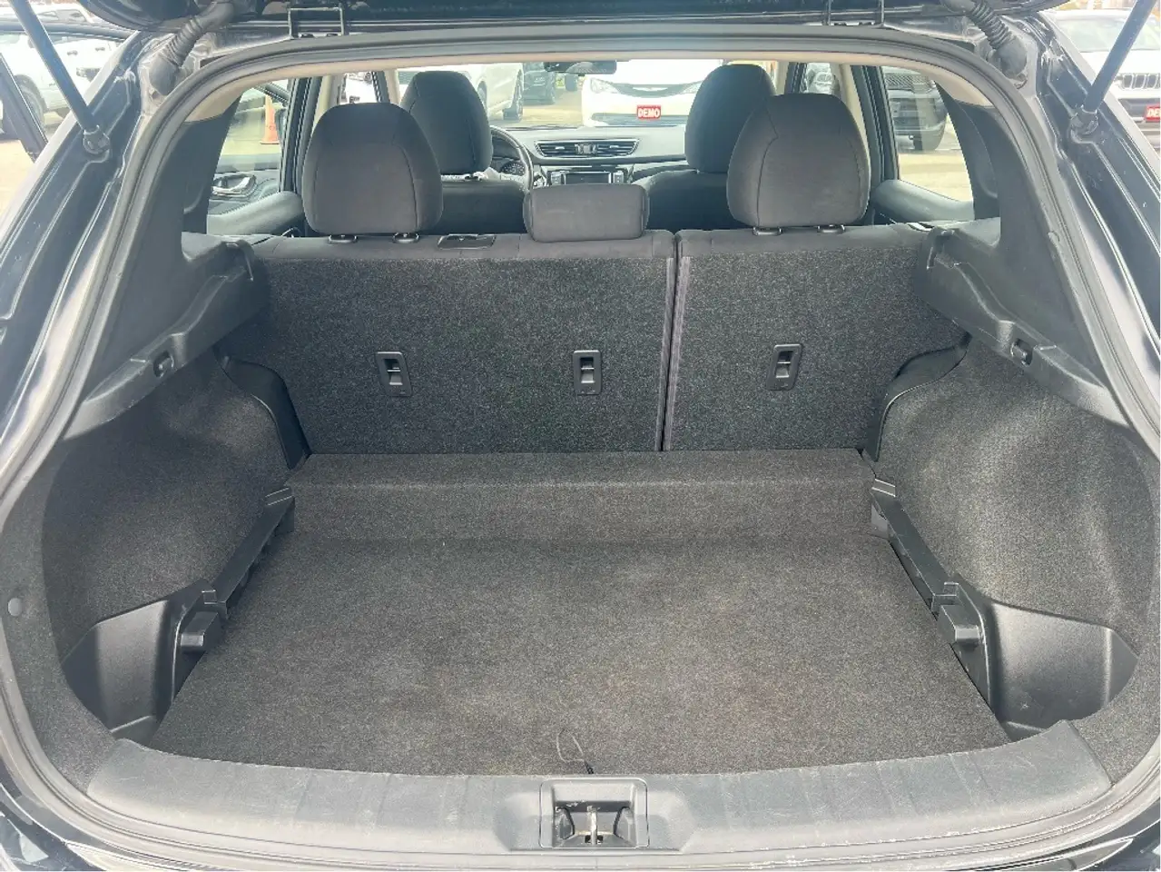 Nissan Qashqai снимка Nissan Qashqai