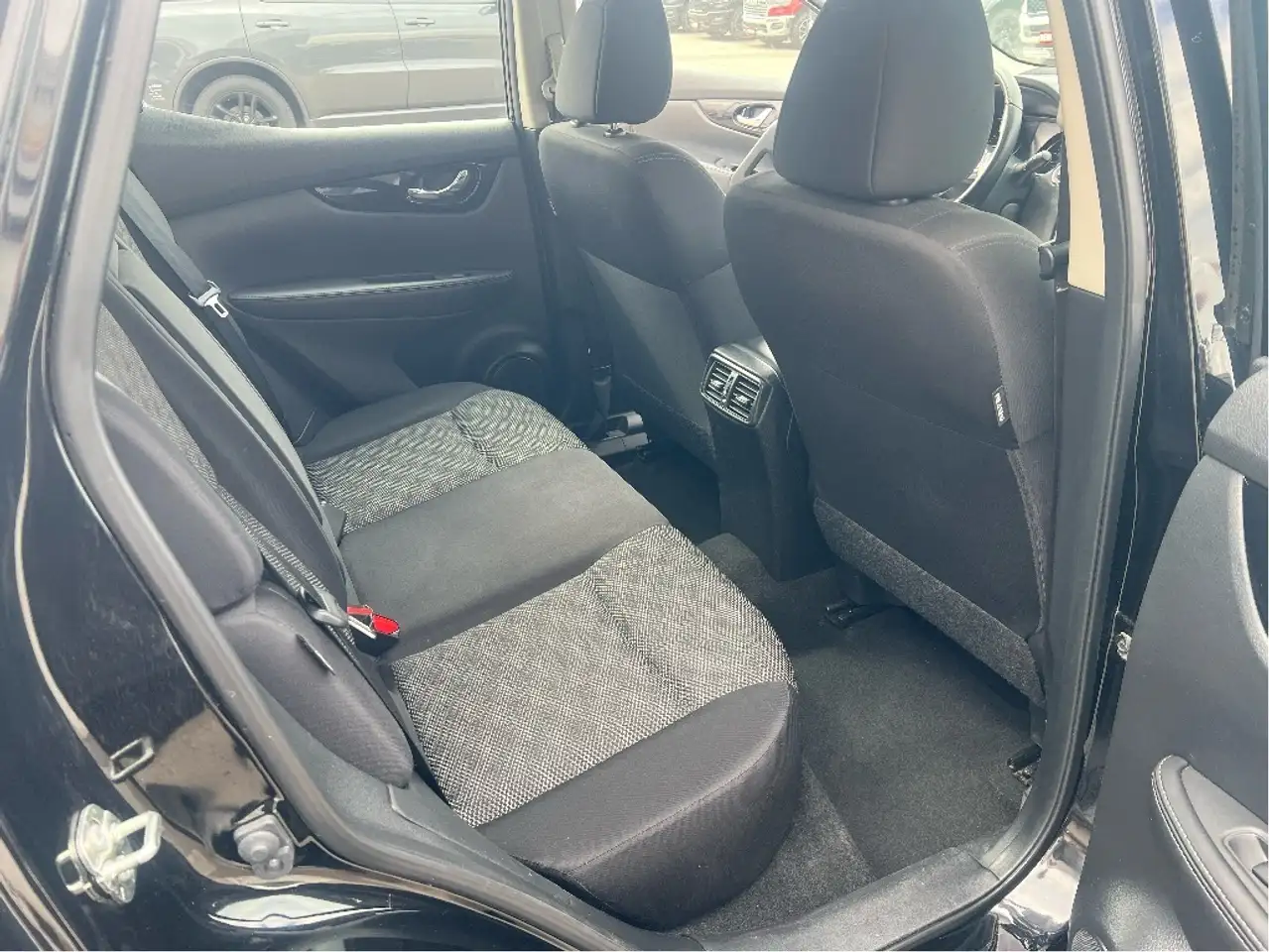 Nissan Qashqai снимка Nissan Qashqai