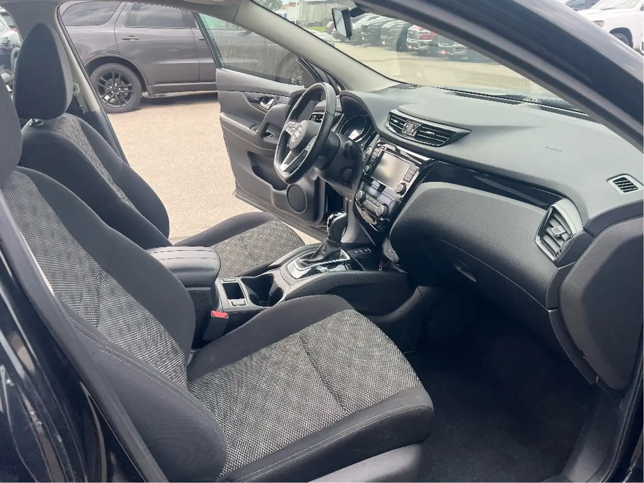 Nissan Qashqai снимка Nissan Qashqai