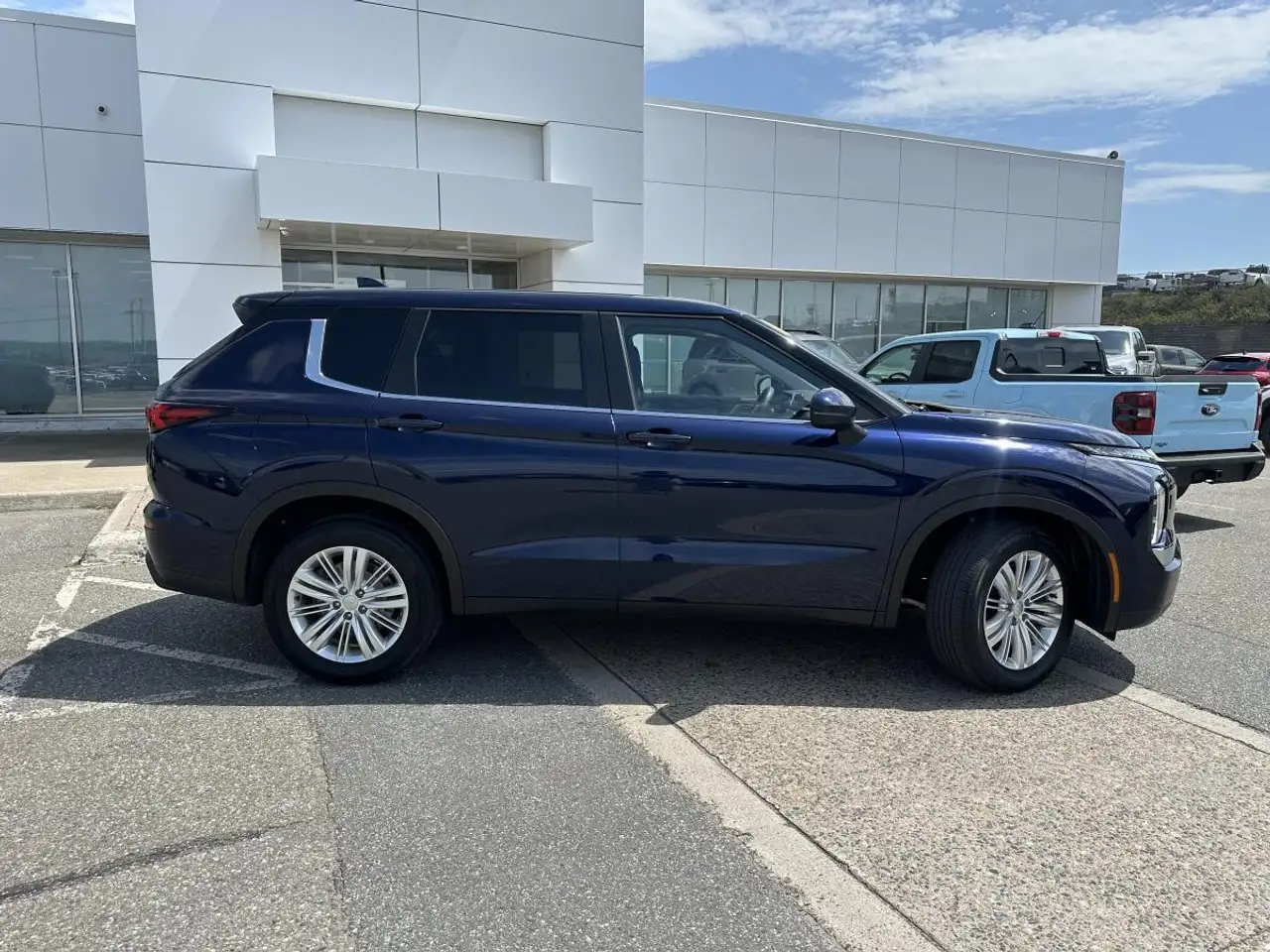 Mitsubishi Outlander снимка Mitsubishi Outlander
