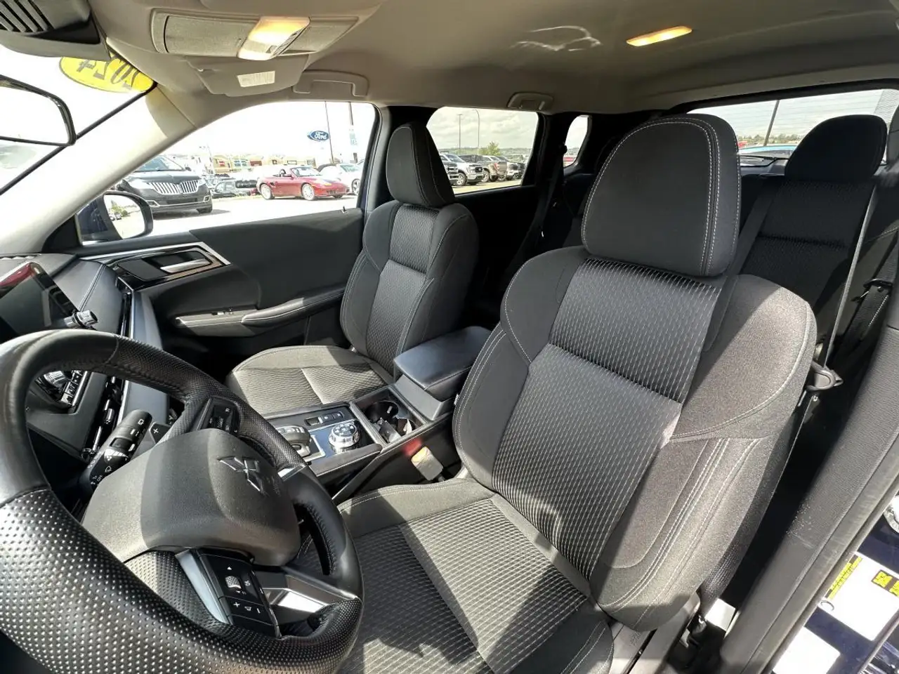 Mitsubishi Outlander снимка Mitsubishi Outlander